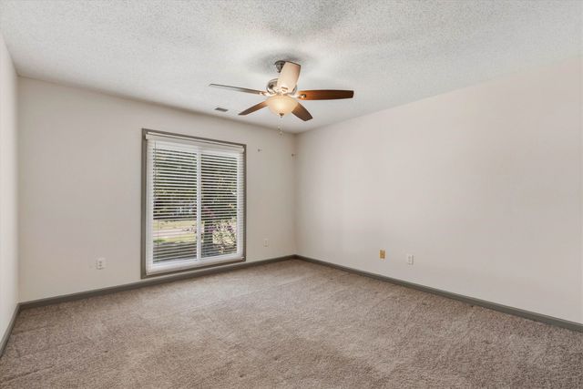 3851 DAVIES MANOR DR, Bartlett, TN 38133