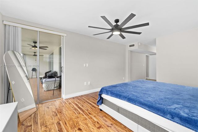 1690 NE 191st St 302-1, Miami, FL 33179