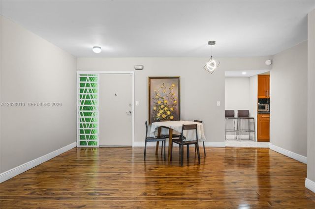 1690 NE 191st St 302-1, Miami, FL 33179