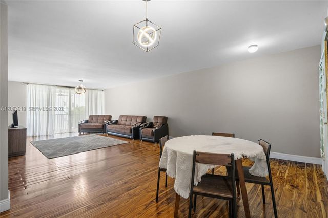 1690 NE 191st St 302-1, Miami, FL 33179