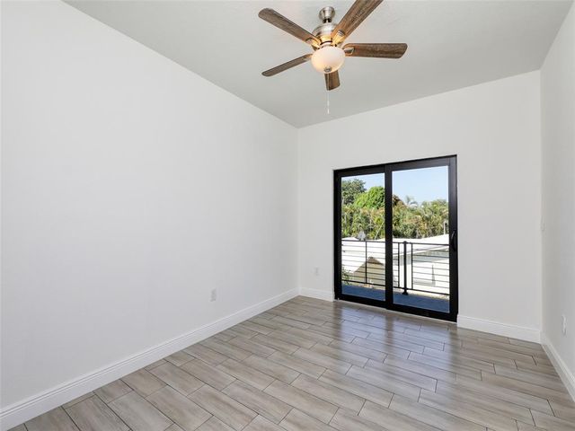 102 NW 41st Street 104, Oakland Park, FL 33309