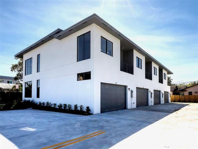 102 NW 41st Street 104, Oakland Park, FL 33309