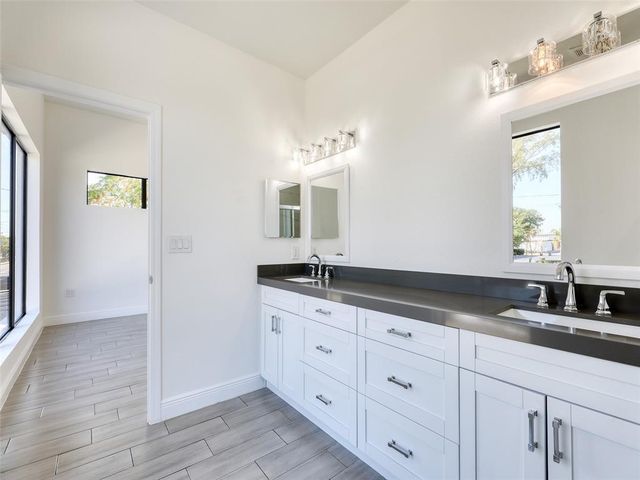 102 NW 41st Street 104, Oakland Park, FL 33309