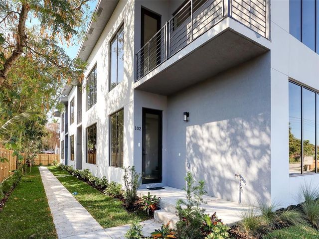 102 NW 41st Street 104, Oakland Park, FL 33309