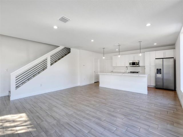 102 NW 41st Street 104, Oakland Park, FL 33309
