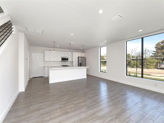 102 NW 41st Street 104, Oakland Park, FL 33309