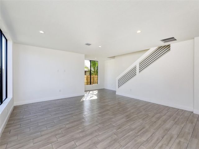 102 NW 41st Street 104, Oakland Park, FL 33309