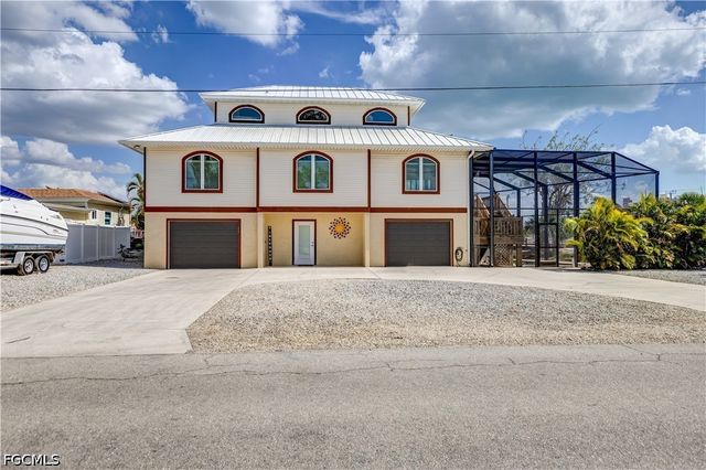 90 Ibis ST, Fort Myers Beach, FL 33931