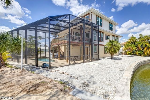 90 Ibis ST, Fort Myers Beach, FL 33931