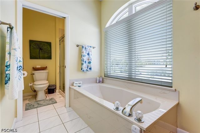 90 Ibis ST, Fort Myers Beach, FL 33931