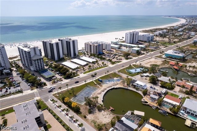 90 Ibis ST, Fort Myers Beach, FL 33931
