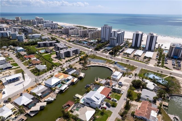 90 Ibis ST, Fort Myers Beach, FL 33931