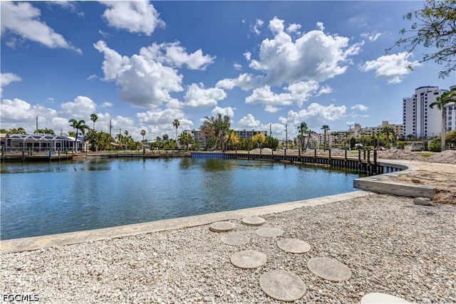 90 Ibis ST, Fort Myers Beach, FL 33931