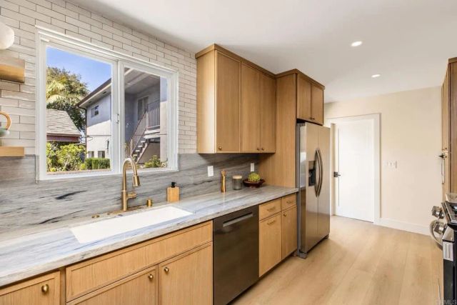 12497 Gilmore Ave, Los Angeles, CA 90066