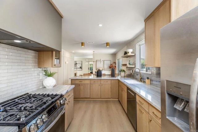 12497 Gilmore Ave, Los Angeles, CA 90066