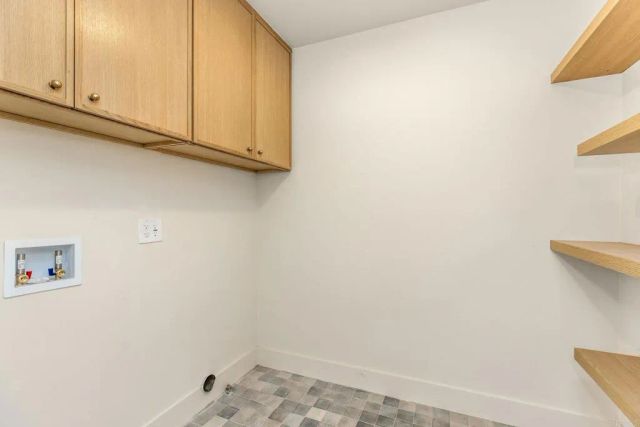 12497 Gilmore Ave, Los Angeles, CA 90066