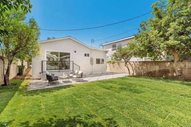 12497 Gilmore Ave, Los Angeles, CA 90066