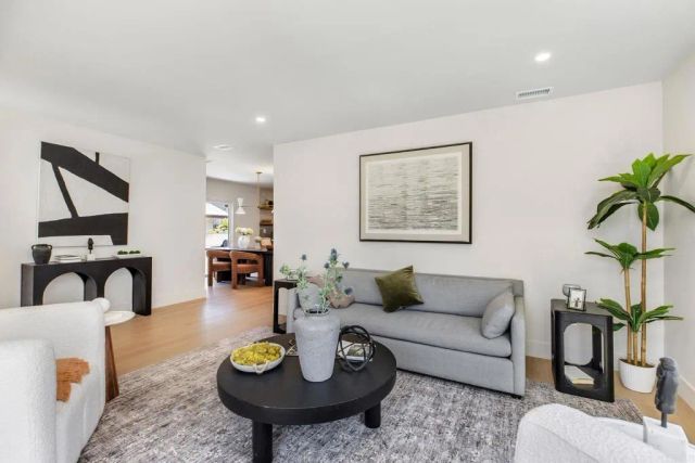 12497 Gilmore Ave, Los Angeles, CA 90066