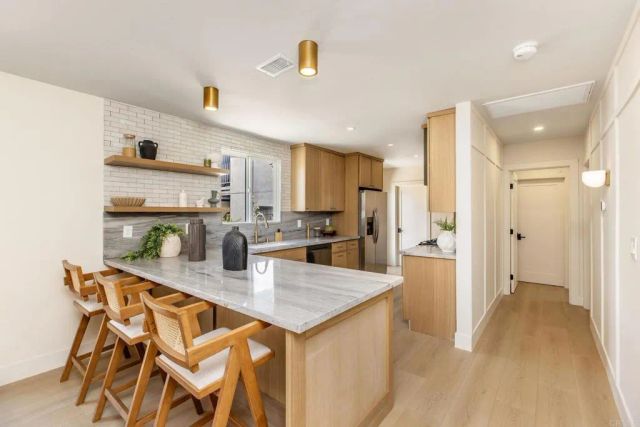 12497 Gilmore Ave, Los Angeles, CA 90066