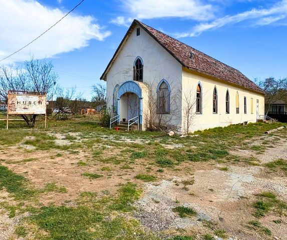 509 Amistad Street, Sonora, TX 76950