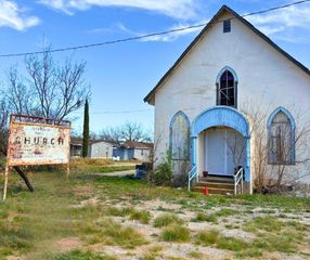 509 Amistad Street, Sonora, TX 76950