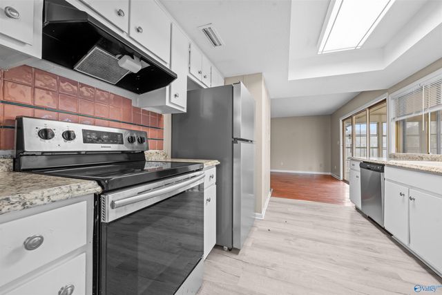 1913 Waxleaf Green SE, Huntsville, AL 35803