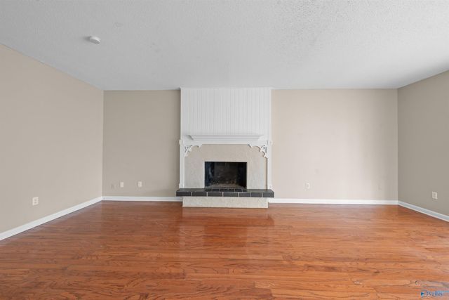 1913 Waxleaf Green SE, Huntsville, AL 35803