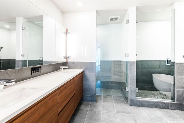 1108 Auahi Street 1702, Honolulu, HI 96814