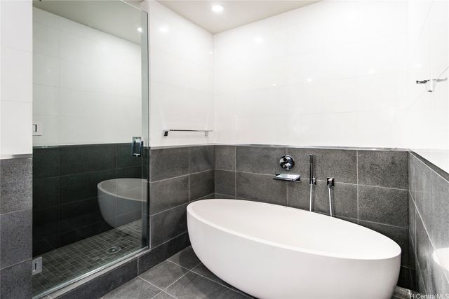 1108 Auahi Street 1702, Honolulu, HI 96814