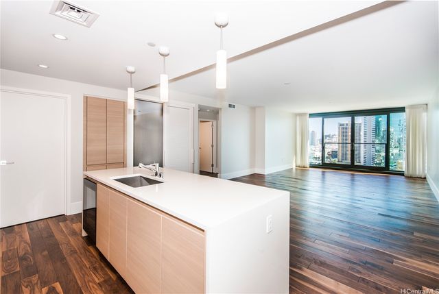 1108 Auahi Street 1702, Honolulu, HI 96814