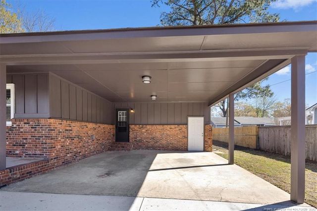 716 Dowfield Drive, Fayetteville, NC 28311