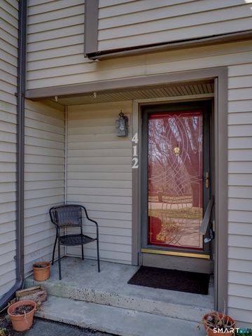 412 Pilgrim Harbor 412, Wallingford, CT 06492