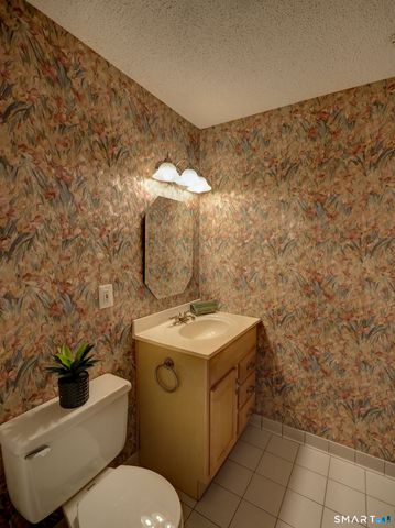 412 Pilgrim Harbor 412, Wallingford, CT 06492