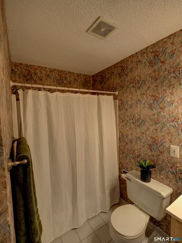 412 Pilgrim Harbor 412, Wallingford, CT 06492