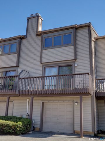 412 Pilgrim Harbor 412, Wallingford, CT 06492