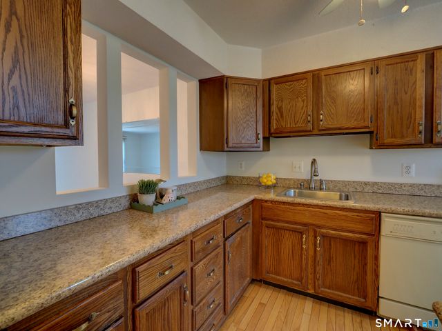 412 Pilgrim Harbor 412, Wallingford, CT 06492