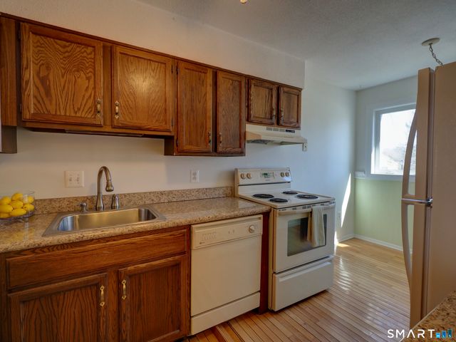 412 Pilgrim Harbor 412, Wallingford, CT 06492