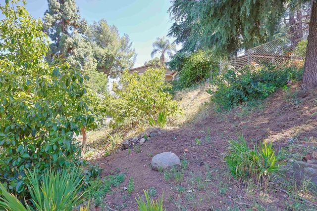 11825 Taia, Lakeside, CA 92040