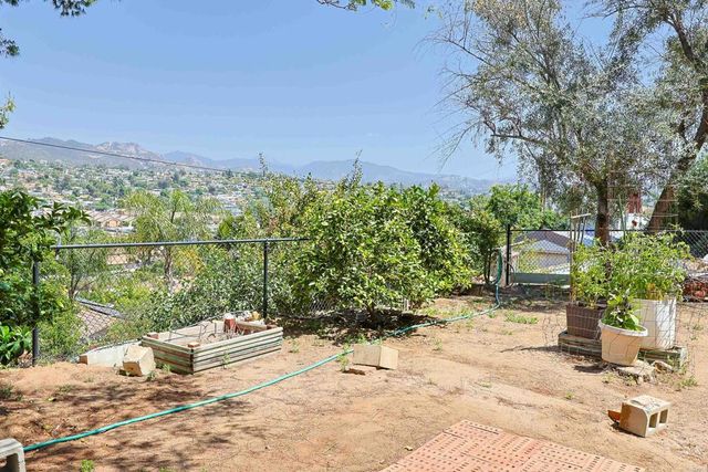 11825 Taia, Lakeside, CA 92040