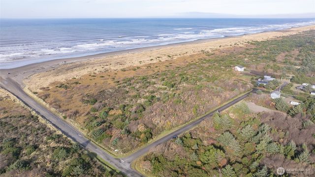 16 Driftwood Drive, Ocean Shores, WA 98569