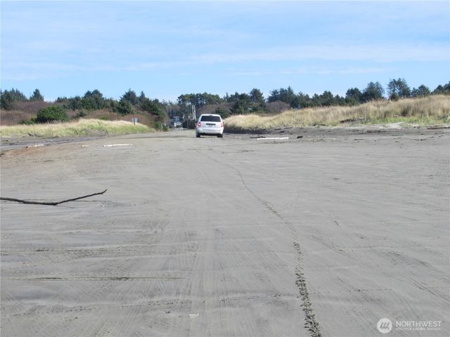 16 Driftwood Drive, Ocean Shores, WA 98569