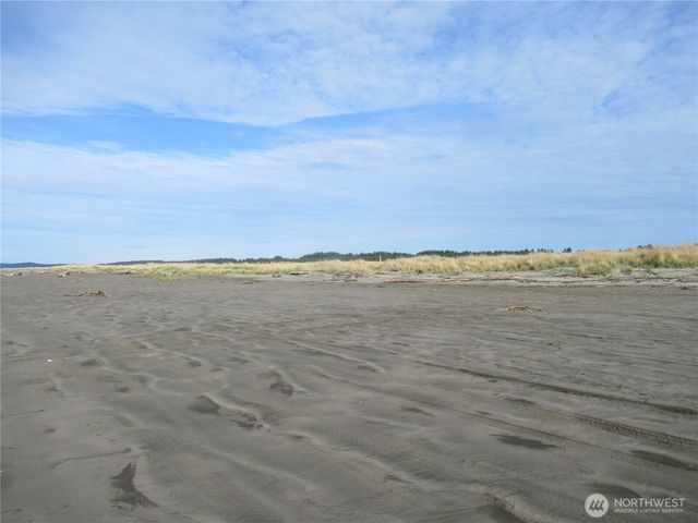 16 Driftwood Drive, Ocean Shores, WA 98569