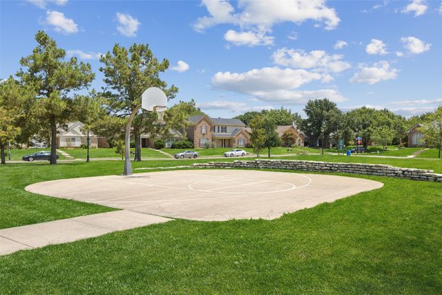 1902 Vera Cruz Drive, Carrollton, TX 75010