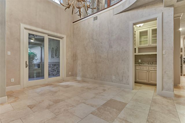 3 Edgewood Drive W, Montgomery, TX 77356