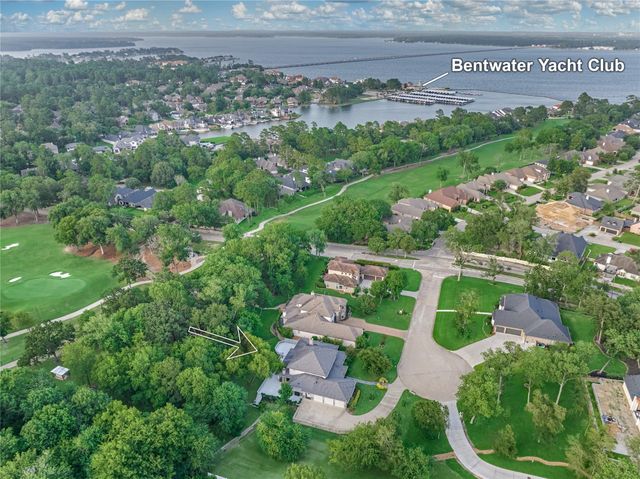3 Edgewood Drive W, Montgomery, TX 77356