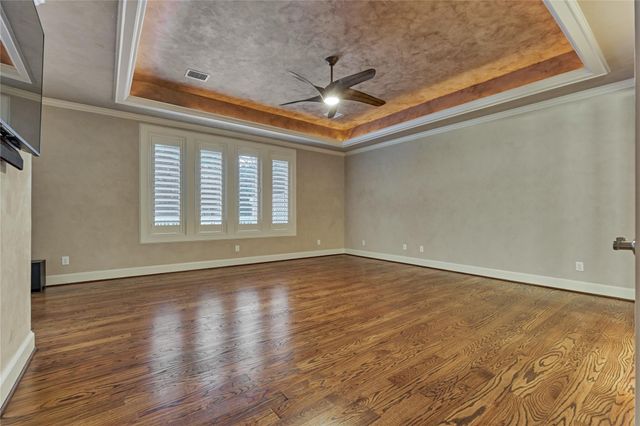 3 Edgewood Drive W, Montgomery, TX 77356