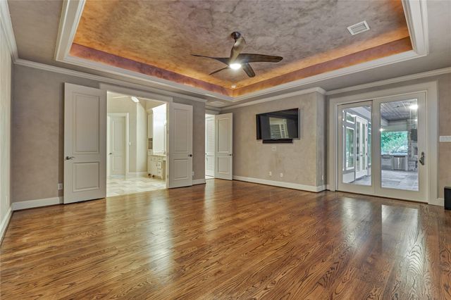 3 Edgewood Drive W, Montgomery, TX 77356