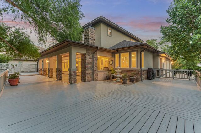 3 Edgewood Drive W, Montgomery, TX 77356