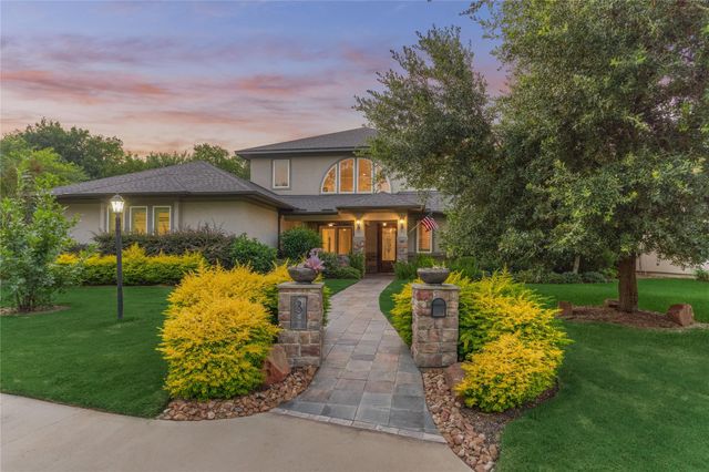 3 Edgewood Drive W, Montgomery, TX 77356