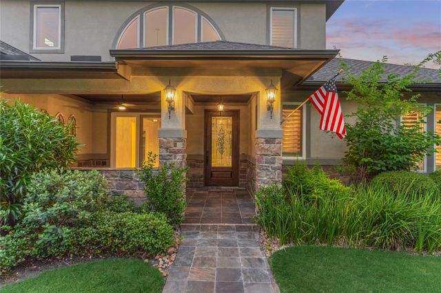 3 Edgewood Drive W, Montgomery, TX 77356